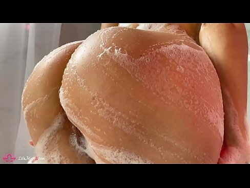 ❤️ Bruneta își masturbează păsărica cu un vibrator până la orgasm intens în duș ️❌  at ro.com-milf-300.ru ❤