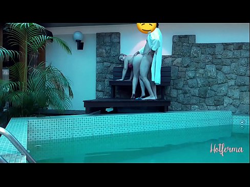 ❤️ Șeful o invită pe menajeră la piscină, dar nu a putut rezista la o partidă fierbinte ️❌ at ro.com-milf-300.ru ❤